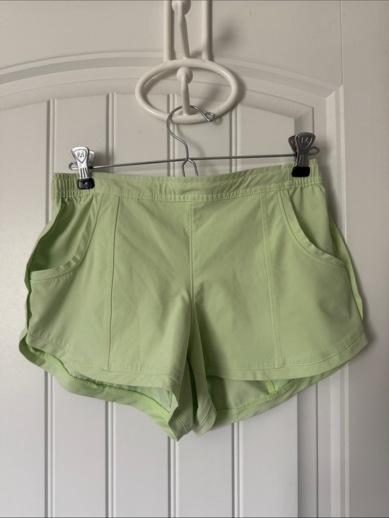 Athleta Pants - Athleta - Light Green Athletic Shorts with Elastic Waist - Size XS